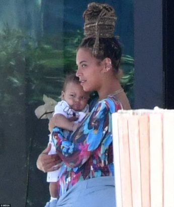 Photo of Beyonce’s 5-Month-Old Twins Sir & Rumi Spotted In Public For The First Time (See Photos)
